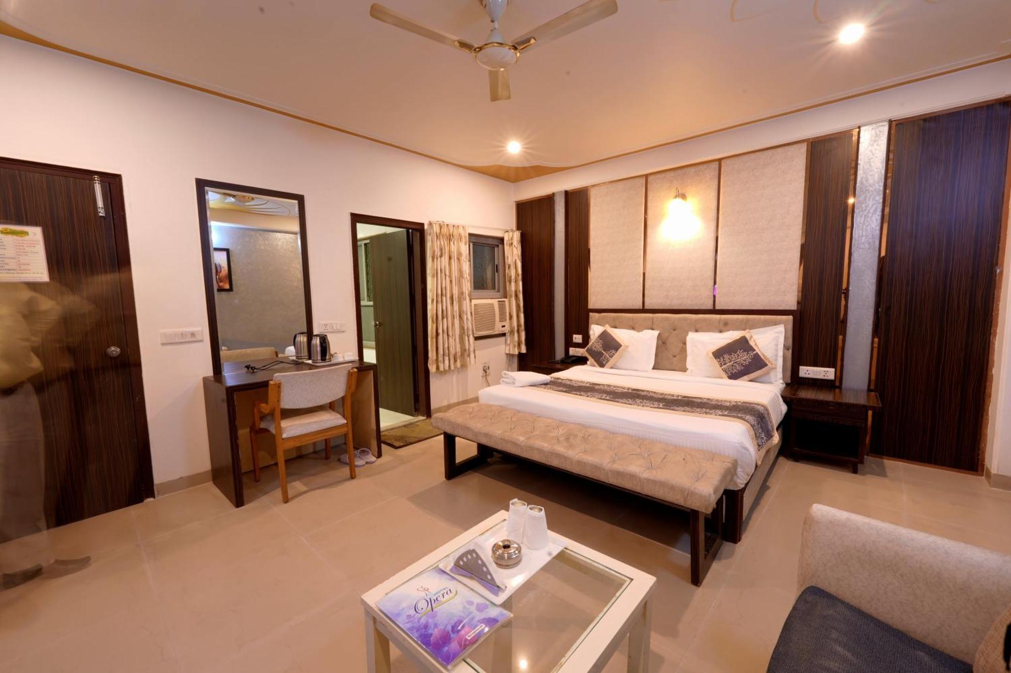 Hotel Opera New Delhi Luaran gambar
